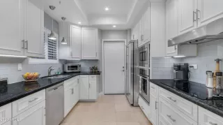 Photo #6: 6644368 Listing 