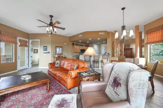 Photo #5: 6644464 Listing