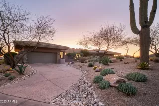 Photo #5: 6644555 Listing