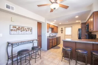 Photo #4: 6644562 Listing