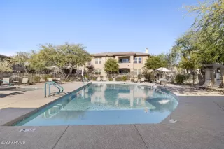 Photo #6: 6644572 Listing