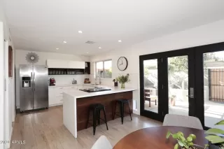 Photo #2: 6644714 Listing