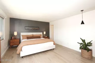 Photo #6: 6644714 Listing