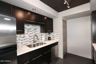 Photo #3: 6644849 Listing