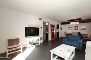 Photo #6: 6644849 Listing