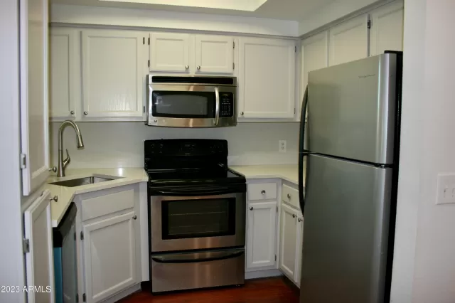 MLS: 6644908 Condo For Sale