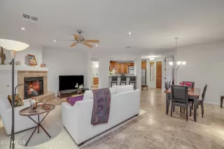 Photo #5: 6645050 Listing