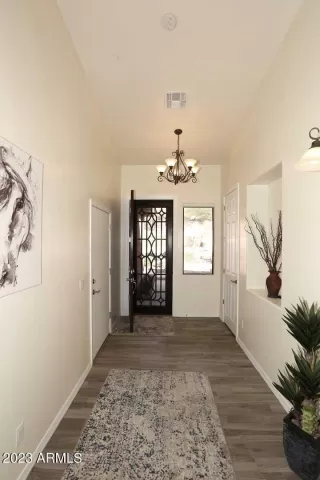 Photo #2: 6645116 Listing