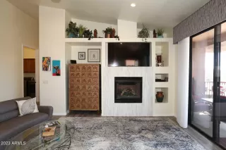 Photo #5: 6645116 Listing