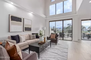 Photo #1: 6645146 Listing 