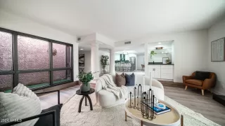 Photo #5: 6645627 Listing