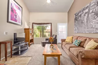 Photo #2: 6645652 Listing 