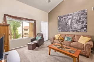 Photo #5: 6645652 Listing 