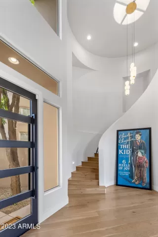 Photo #3: 6645699 Listing