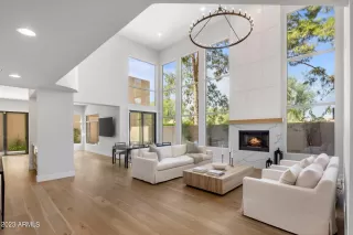 Photo #4: 6645699 Listing