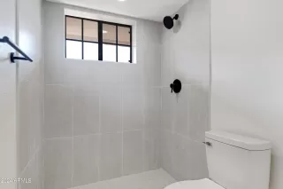 Photo #4: 6645700 Listing 