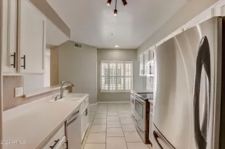Photo #3: 6645733 Listing