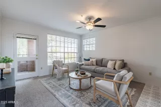 Photo #5: 6645798 Listing