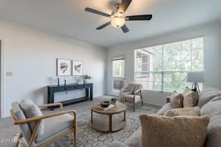 Photo #6: 6645798 Listing