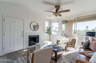 Photo #6: 6645813 Listing