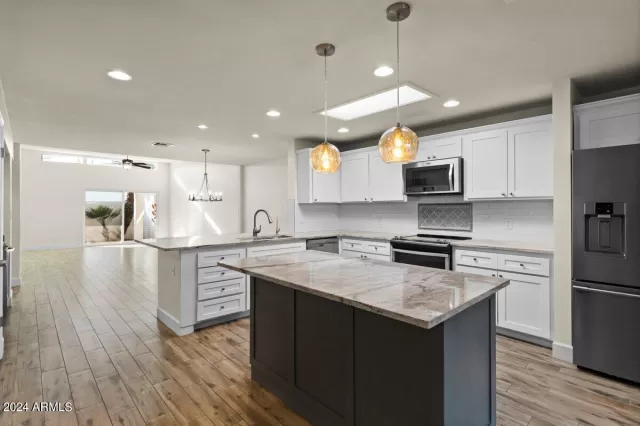 MLS: 6645827 Condo For Sale