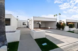 Photo #2: 6645827 Listing