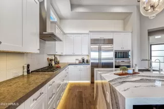 Photo #2: 6646027 Listing 