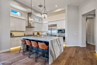 Photo #3: 6646027 Listing 