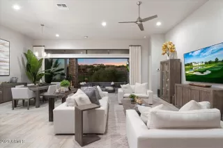 Photo #4: 6646105 Listing