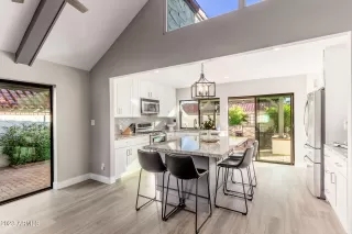 Photo #5: 6646362 Listing