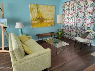 Photo #3: 6646403 Listing