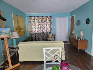 Photo #5: 6646403 Listing