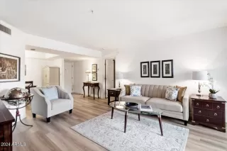 Photo #2: 6646504 Listing 