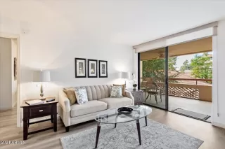 Photo #3: 6646504 Listing 