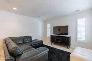 Photo #4: 6646642 Listing