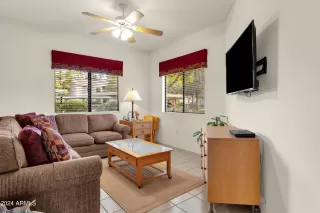 Photo #4: 6646694 Listing