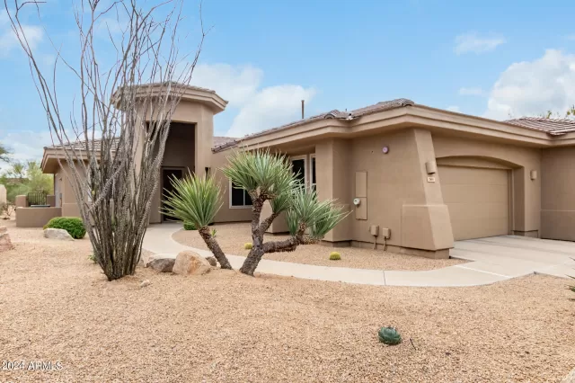 MLS: 6646734 Condo For Sale