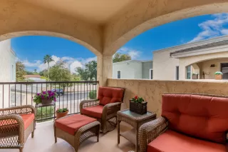 Photo #5: 6646818 Listing