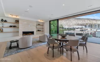 Photo #2: 6647230 Listing