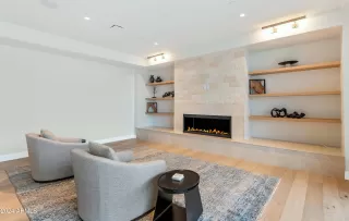 Photo #6: 6647230 Listing