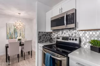 Photo #6: 6647515 Listing