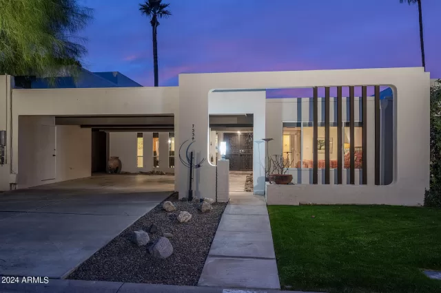 MLS: 6647590 Condo For Sale