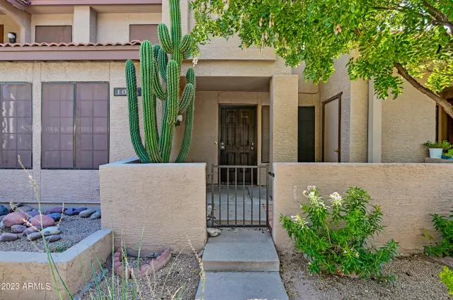 MLS: 6647709 Condo For Sale