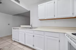 Photo #6: 6647709 Listing