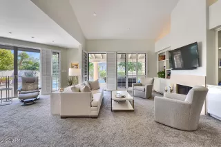 Photo #6: 6647741 Listing