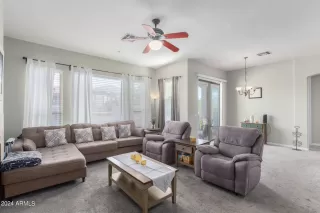 Photo #3: 6647785 Listing 