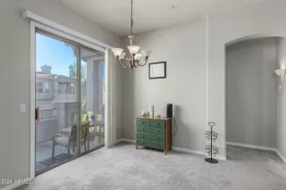 Photo #6: 6647785 Listing 