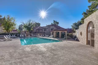 Photo #2: 6647896 Listing