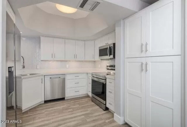 MLS: 6647973 Condo For Sale