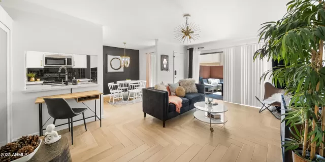 MLS: 6647989 Condo For Sale